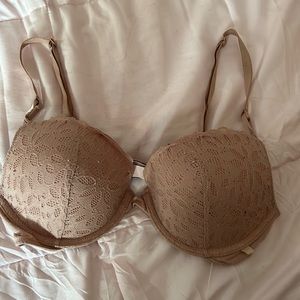Victoria’s secret bra, size 34C